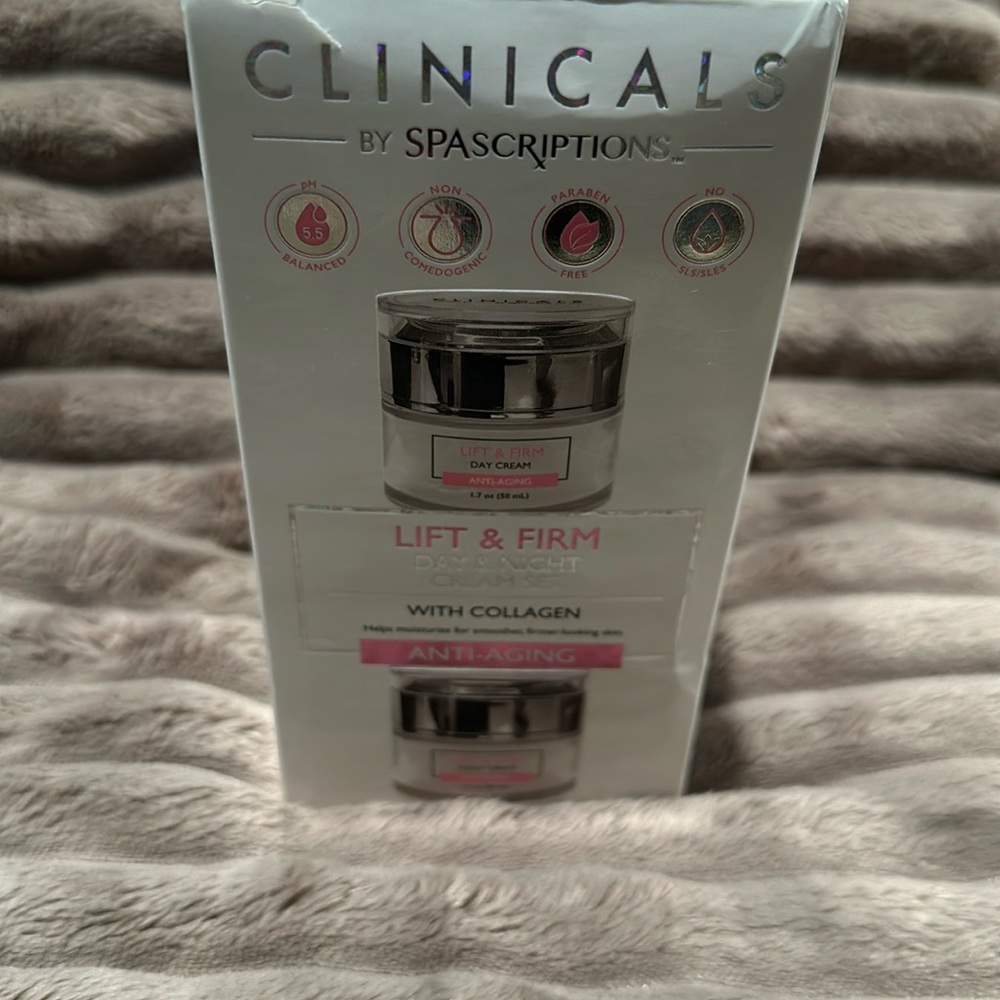 NIB Clinicals by SPAScriptions Lift & Firm Day & Night Cream Set with Collagen.